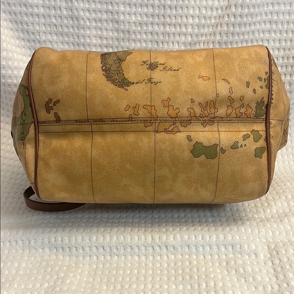 Alviero Martini Tan Map Print Women's Bag - Picture 13 of 15